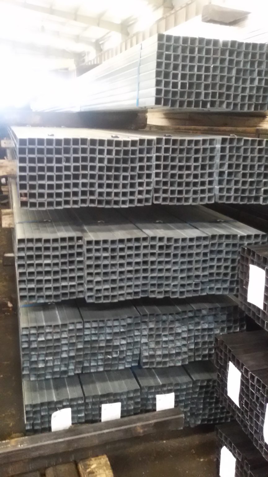 Hộp mạ kẽm 20 x 20